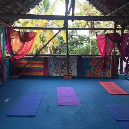 Mk Gardens Surf & Yoga House Hotel Varkala Exterior foto